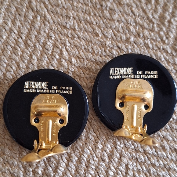 Alexandre de Paris Clip on Earringz - Picture 3 of 3